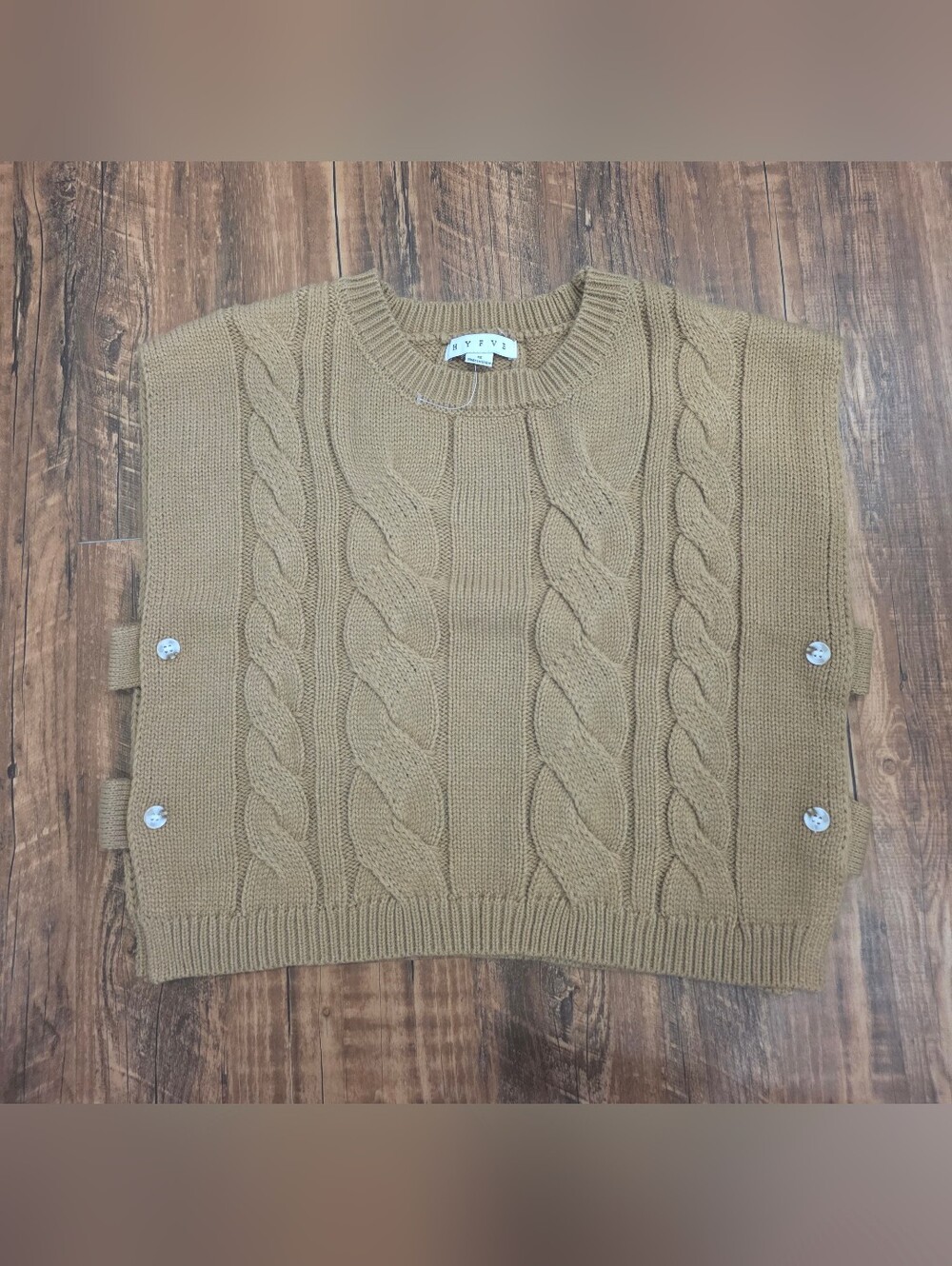 Women’s Cable Knit Sweater - Camel